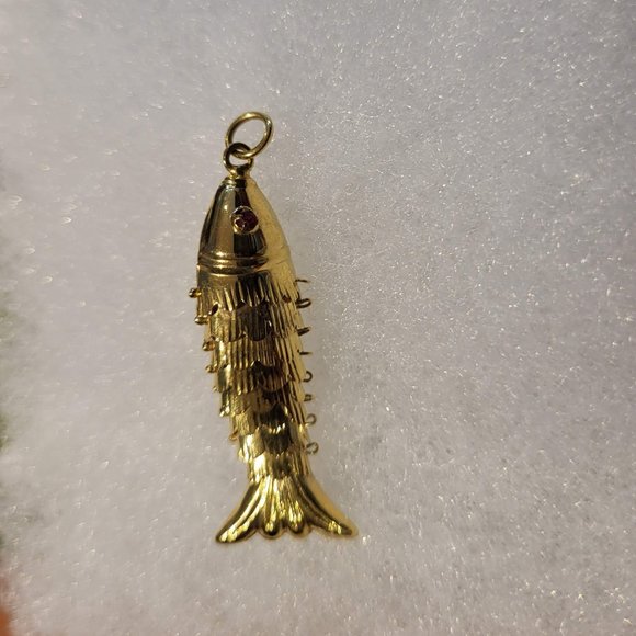 14K Gold Fish Pendant (4cm) - Picture 9 of 10